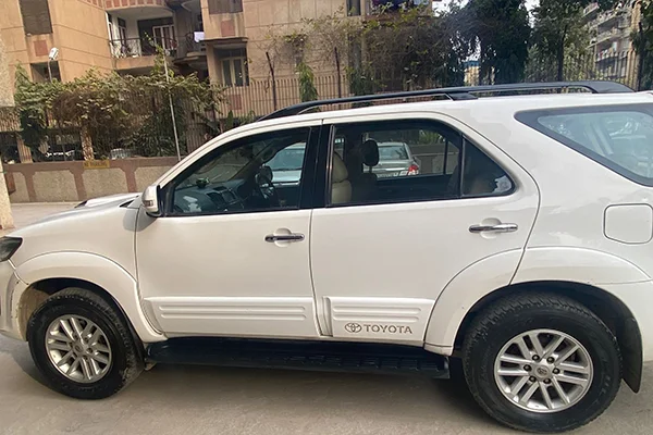 Toyota Fortuner 2015